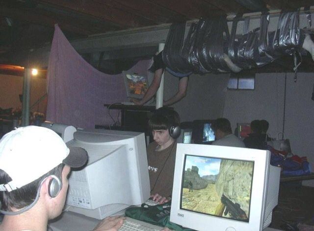 LAN_party_legend
